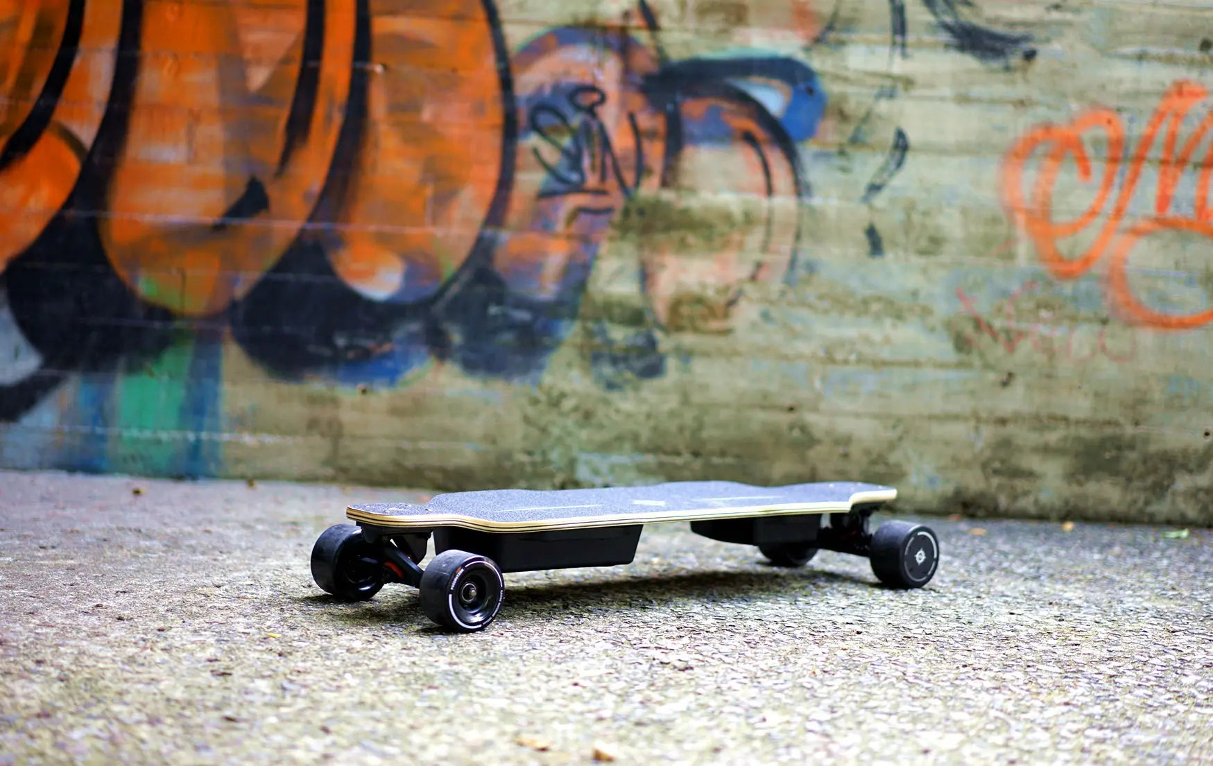 The main important factors that affect an electric skateboard -motor and speed POSSWAY